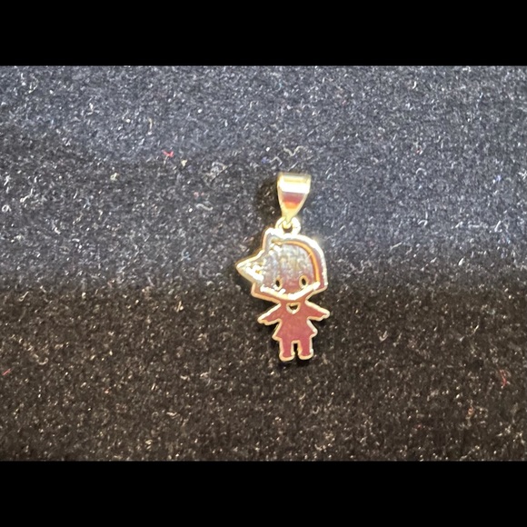 18K Gold Plated Pendant - Picture 2 of 2